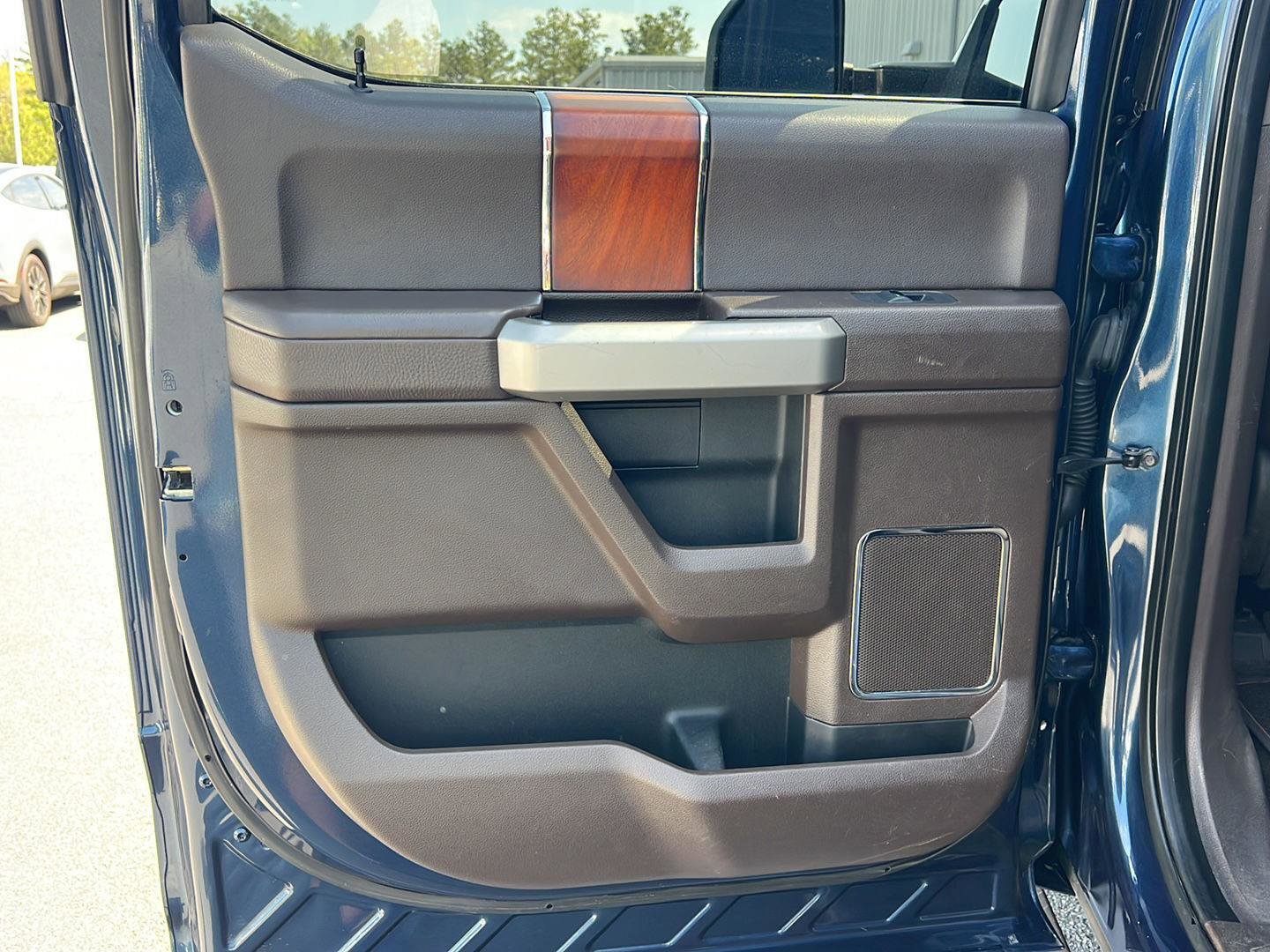 Used 2017 Ford F250 King Ranch w/ King Ranch Ultimate Package AWD/4WD image 17