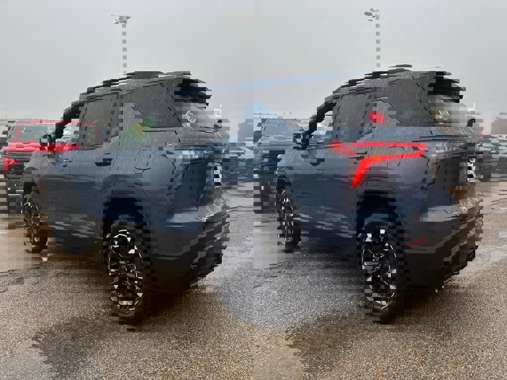 New 2026 Chevrolet Equinox RS image 3