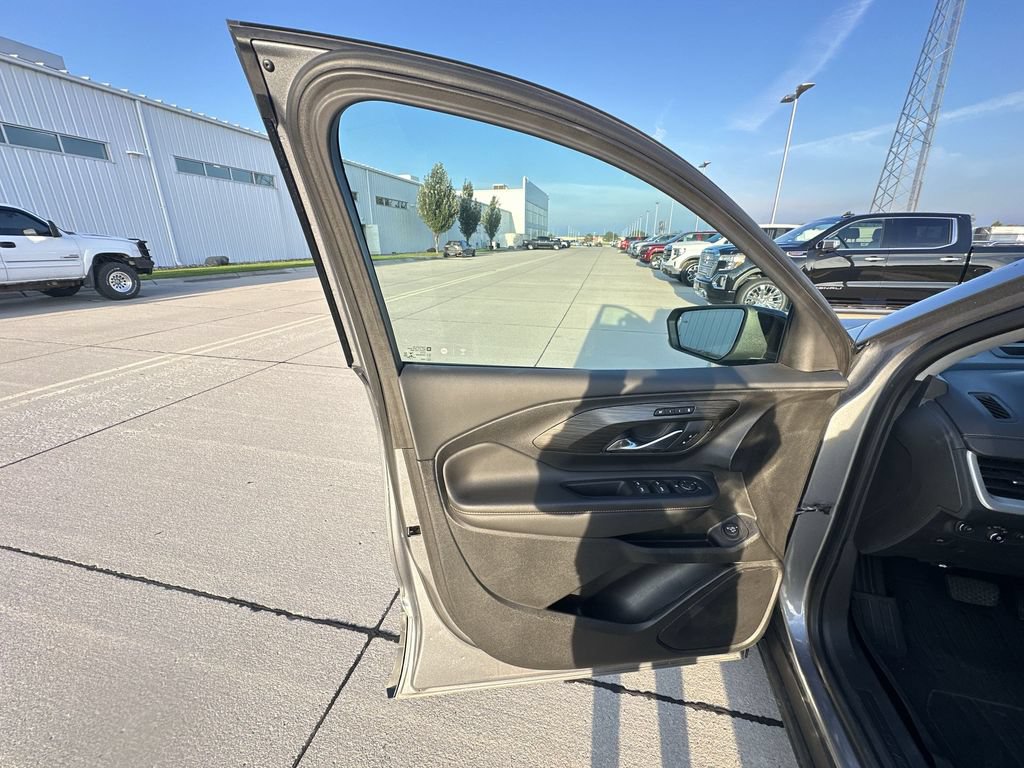 Certified 2020 GMC Terrain SLT w/ Preferred Package AWD/4WD image 21