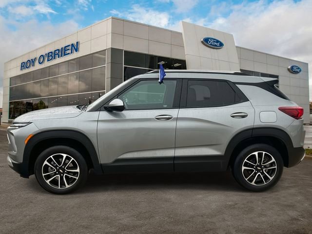 Used 2026 Chevrolet TrailBlazer LT w/ Convenience Package image 2