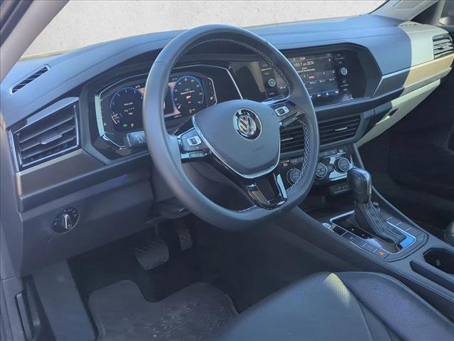 Used 2021 Volkswagen Jetta SEL Premium FWD image 9