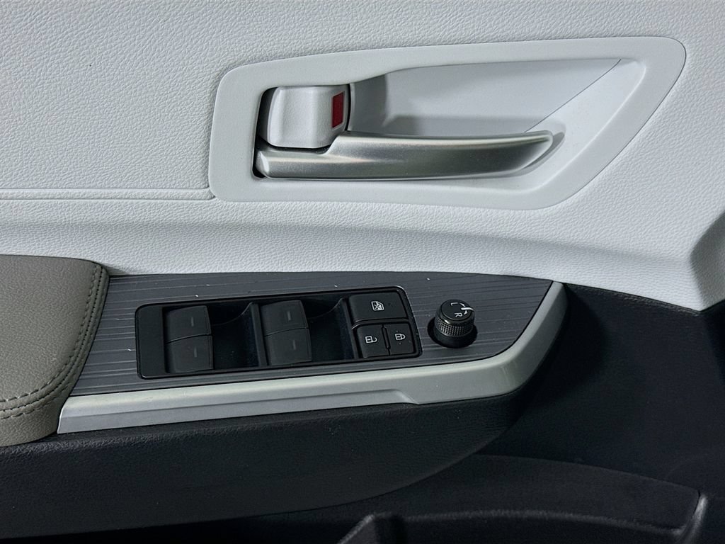 Certified 2025 Toyota Sienna XLE AWD/4WD image 24