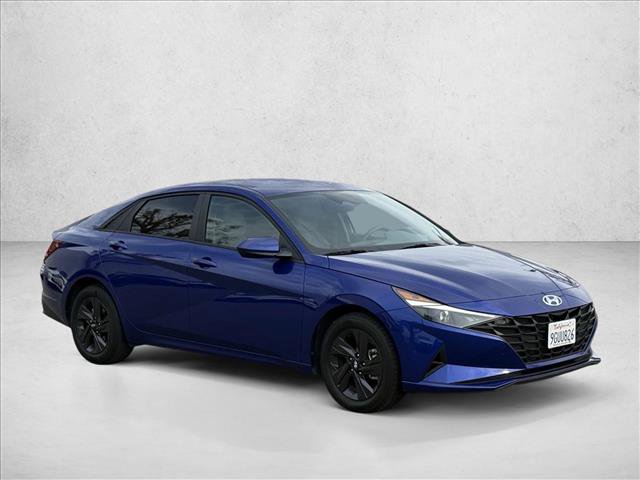Certified 2023 Hyundai Elantra SEL image 3
