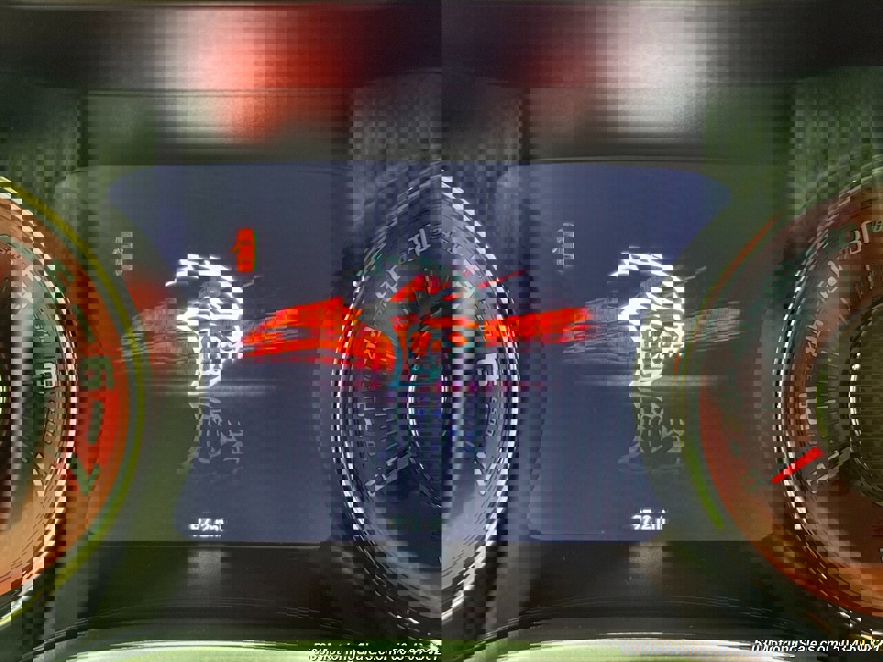 Used 2015 Dodge Challenger SRT Hellcat image 2