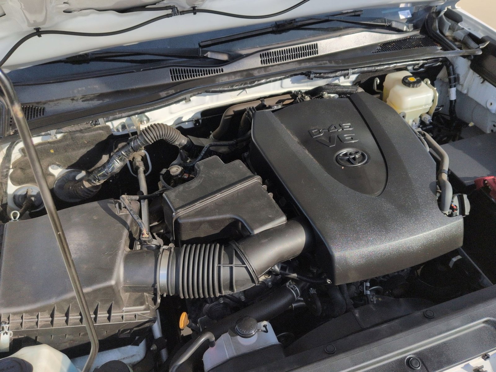 Used 2020 Toyota Tacoma TRD Off-Road w/ Technology Package image 26