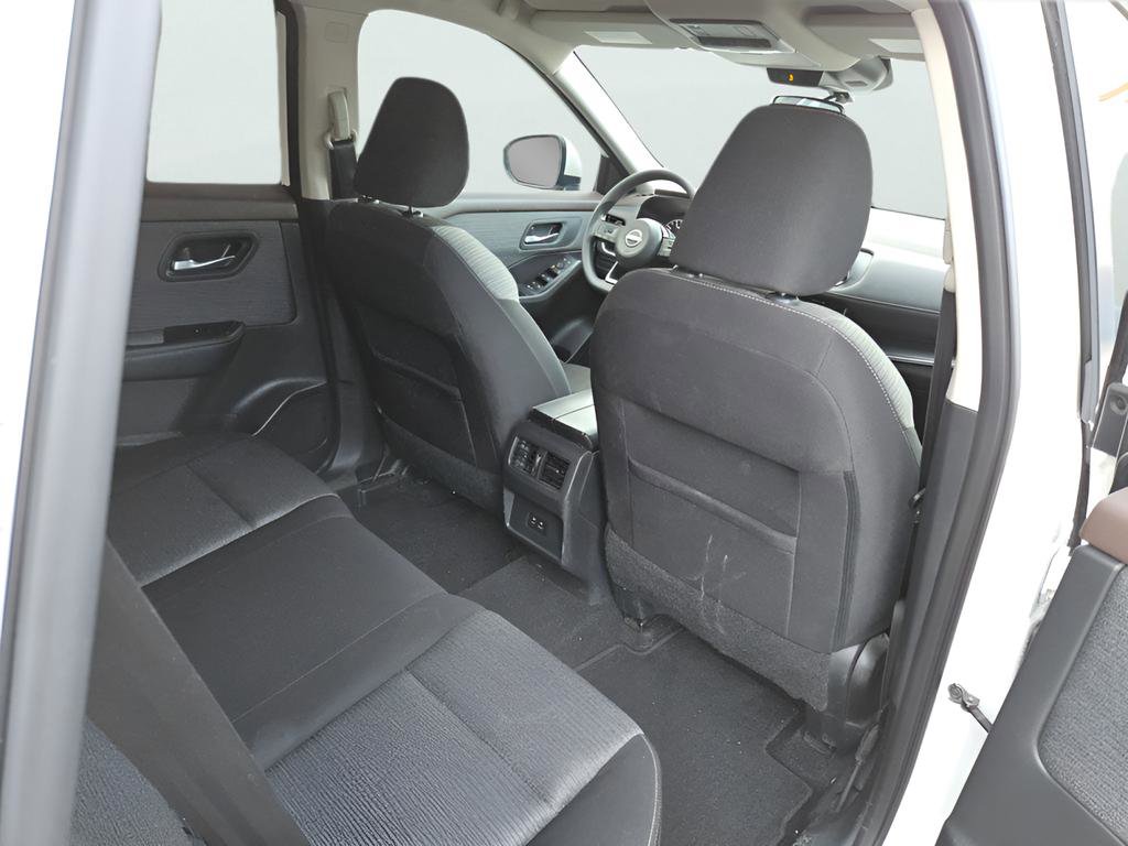 Used 2022 Nissan Rogue SV image 37