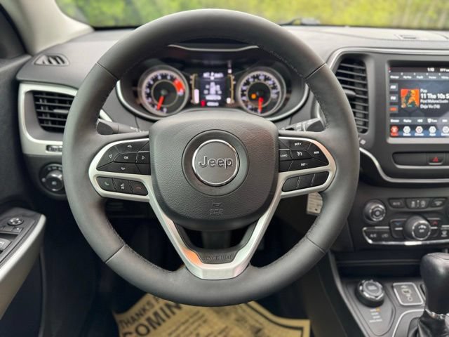 Used 2022 Jeep Cherokee Latitude AWD/4WD image 22