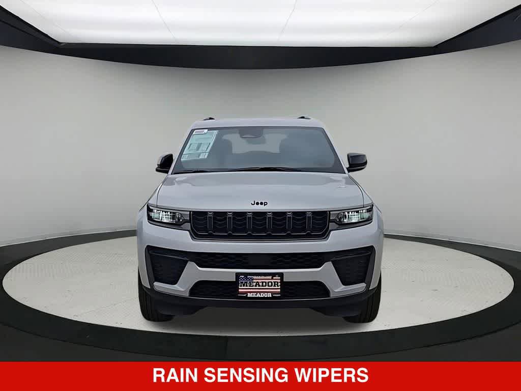 New 2026 Jeep Grand Cherokee Altitude AWD/4WD image 3