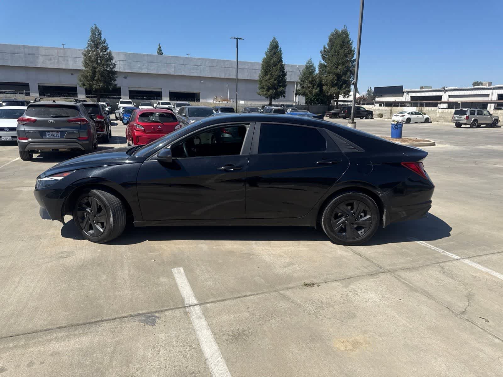 Used 2023 Hyundai Elantra Blue FWD image 8