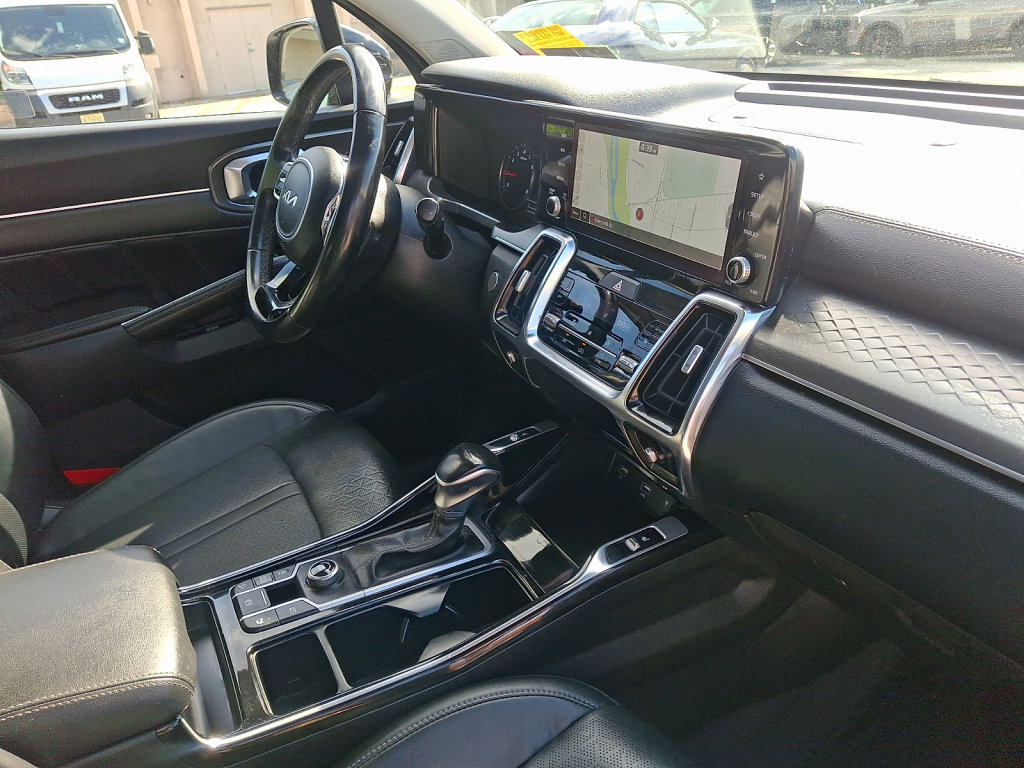 Used 2022 Kia Sorento SX FWD image 14