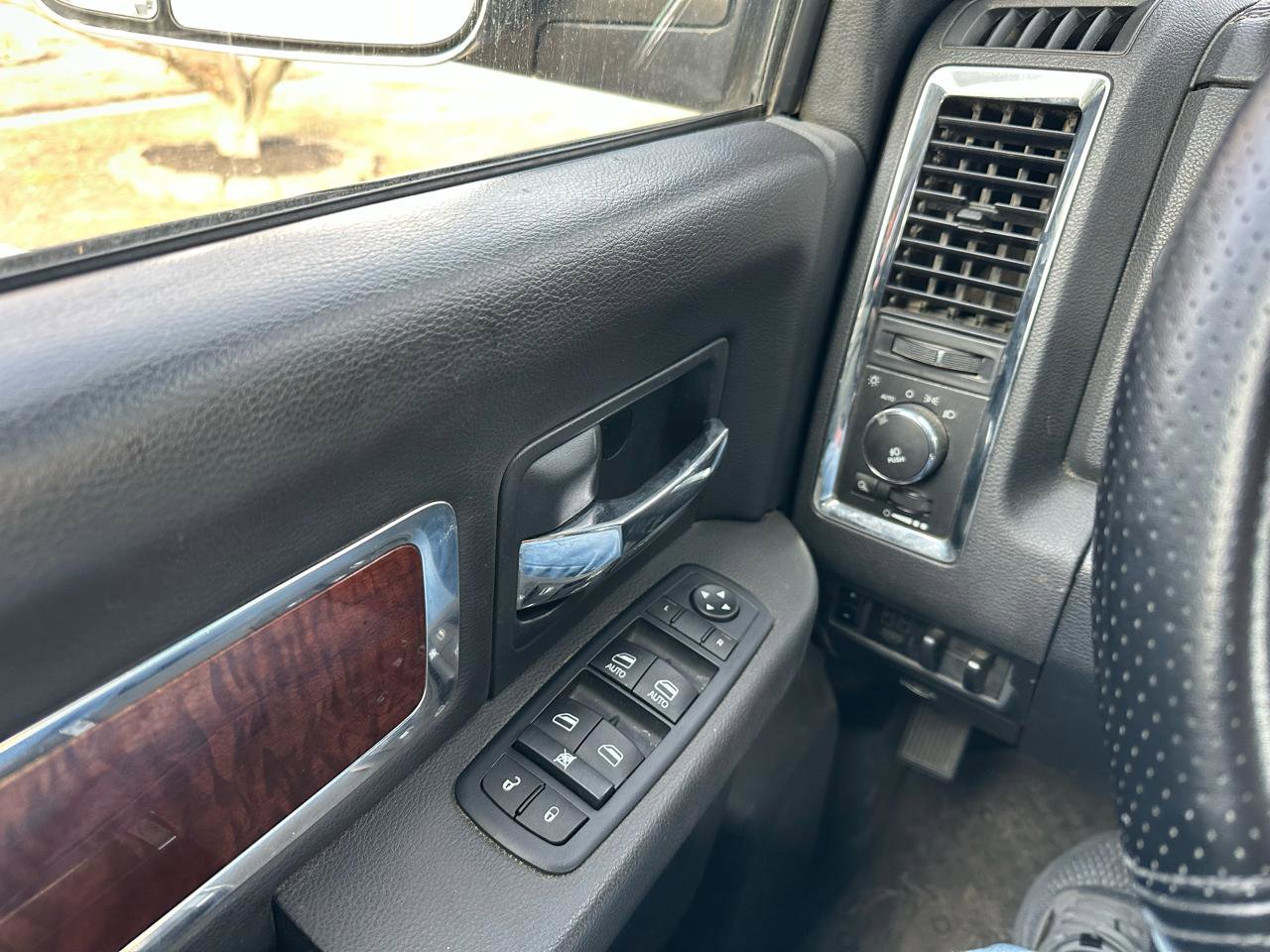 Used 2011 RAM 3500 Laramie w/ HD Snow Plow Prep Group image 20