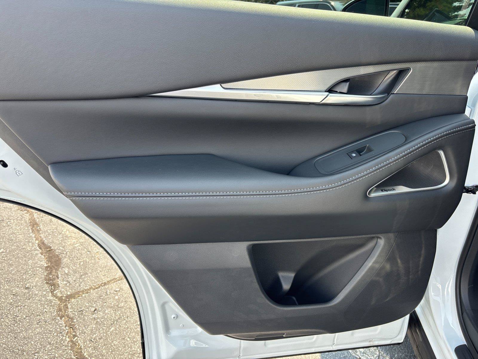 New 2027 INFINITI QX60 Luxe w/ Cargo Package FWD image 32