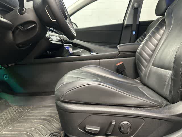 Used 2023 Hyundai Elantra Limited w/ Cargo Package FWD image 27