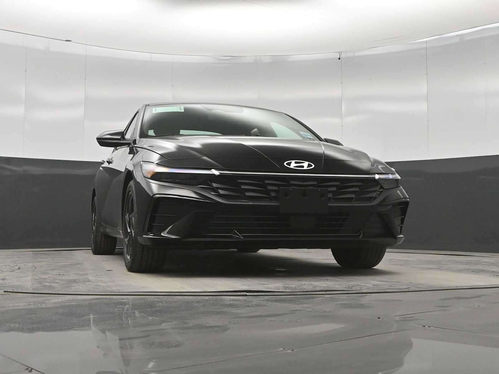 New 2026 Hyundai Elantra SEL Sport FWD image 31