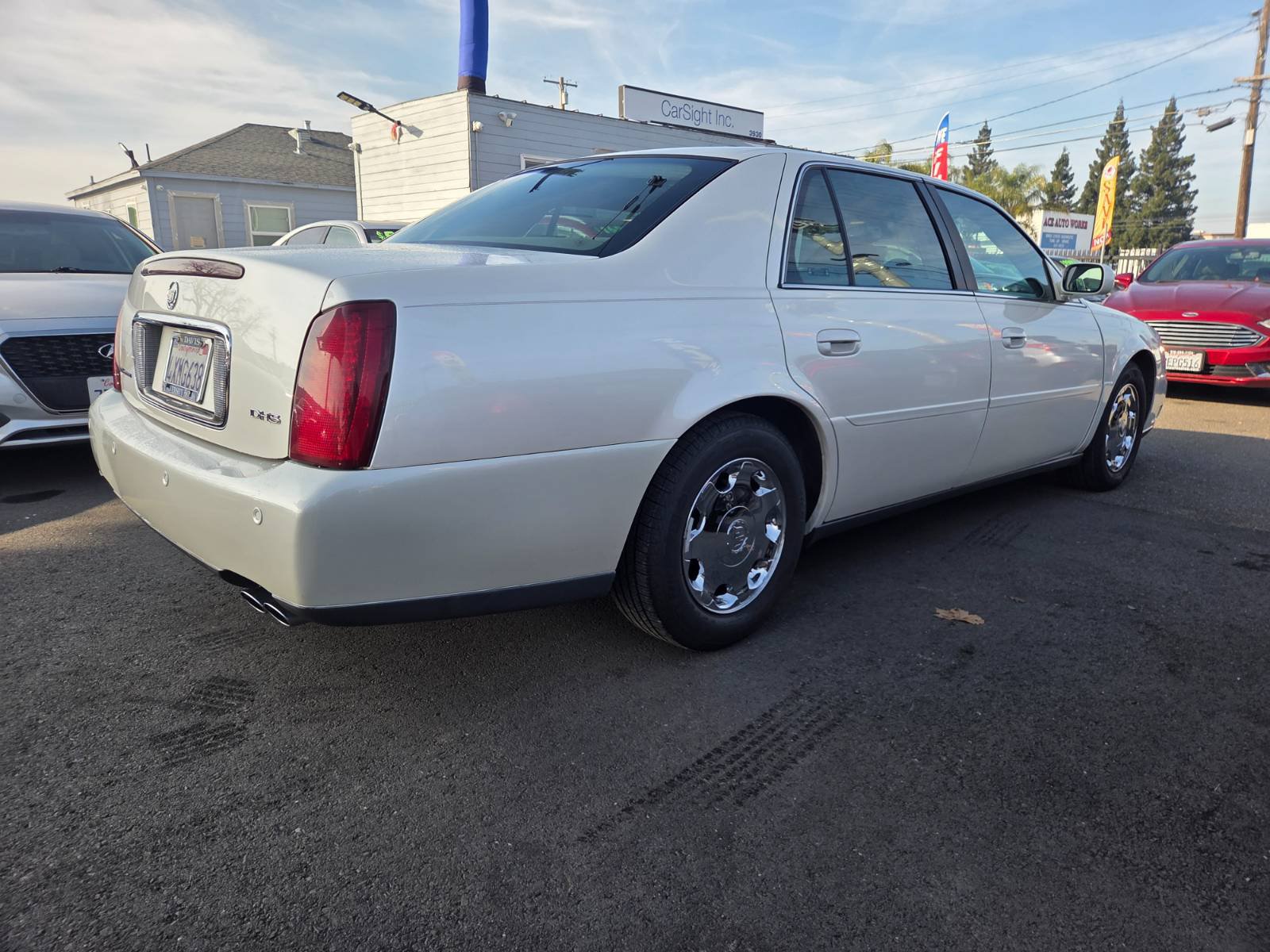 Used 2002 Cadillac De Ville DHS w/ Safety/Security Pkg FWD image 4
