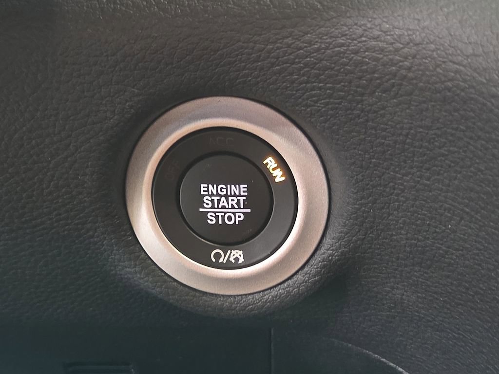 New 2026 Chrysler Pacifica Pinnacle FWD image 21