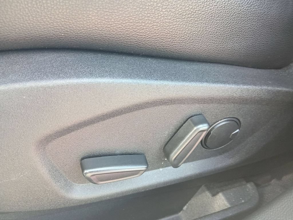 Used 2023 Ford Edge Titanium AWD/4WD image 15