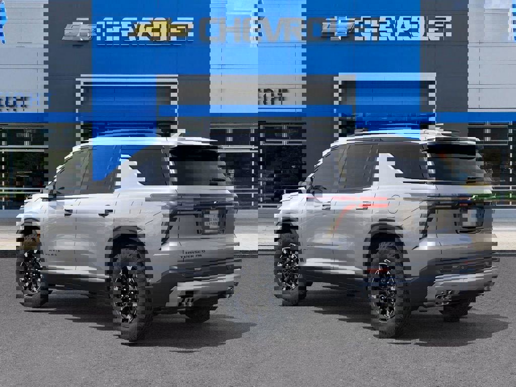 New 2026 Chevrolet Traverse Z71 w/ Enhanced Driving Package image 3