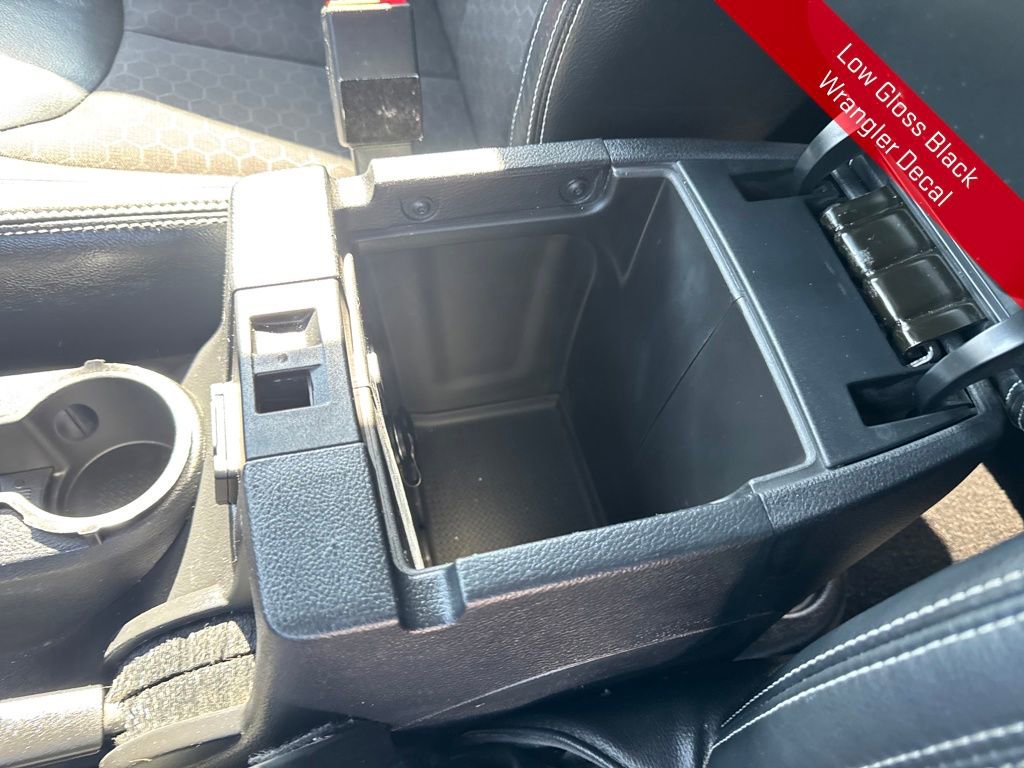 Used 2016 Jeep Wrangler Unlimited Freedom Edition image 28