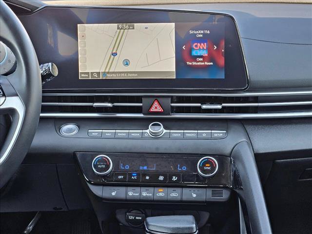 Used 2024 Hyundai Elantra Limited FWD image 15