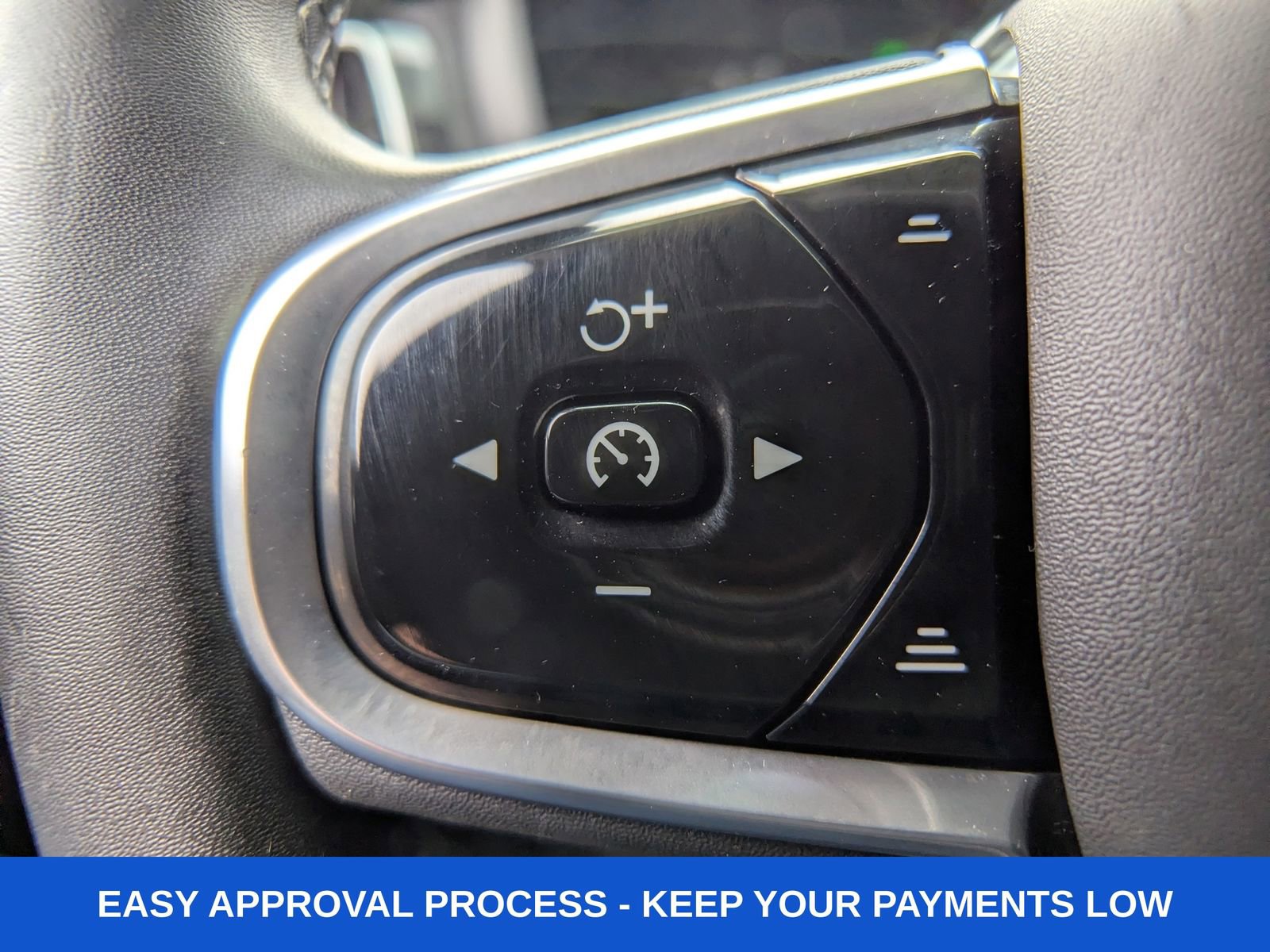 Used 2023 Volvo S60 T8 Plus image 33