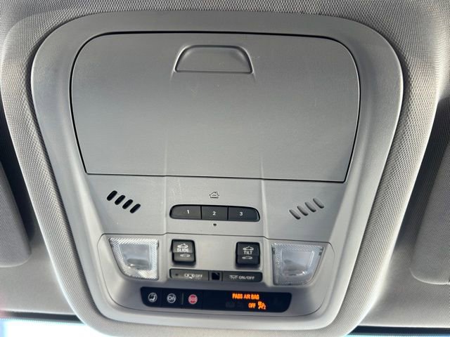 Used 2021 GMC Acadia SLE w/ Driver Convenience Package image 47