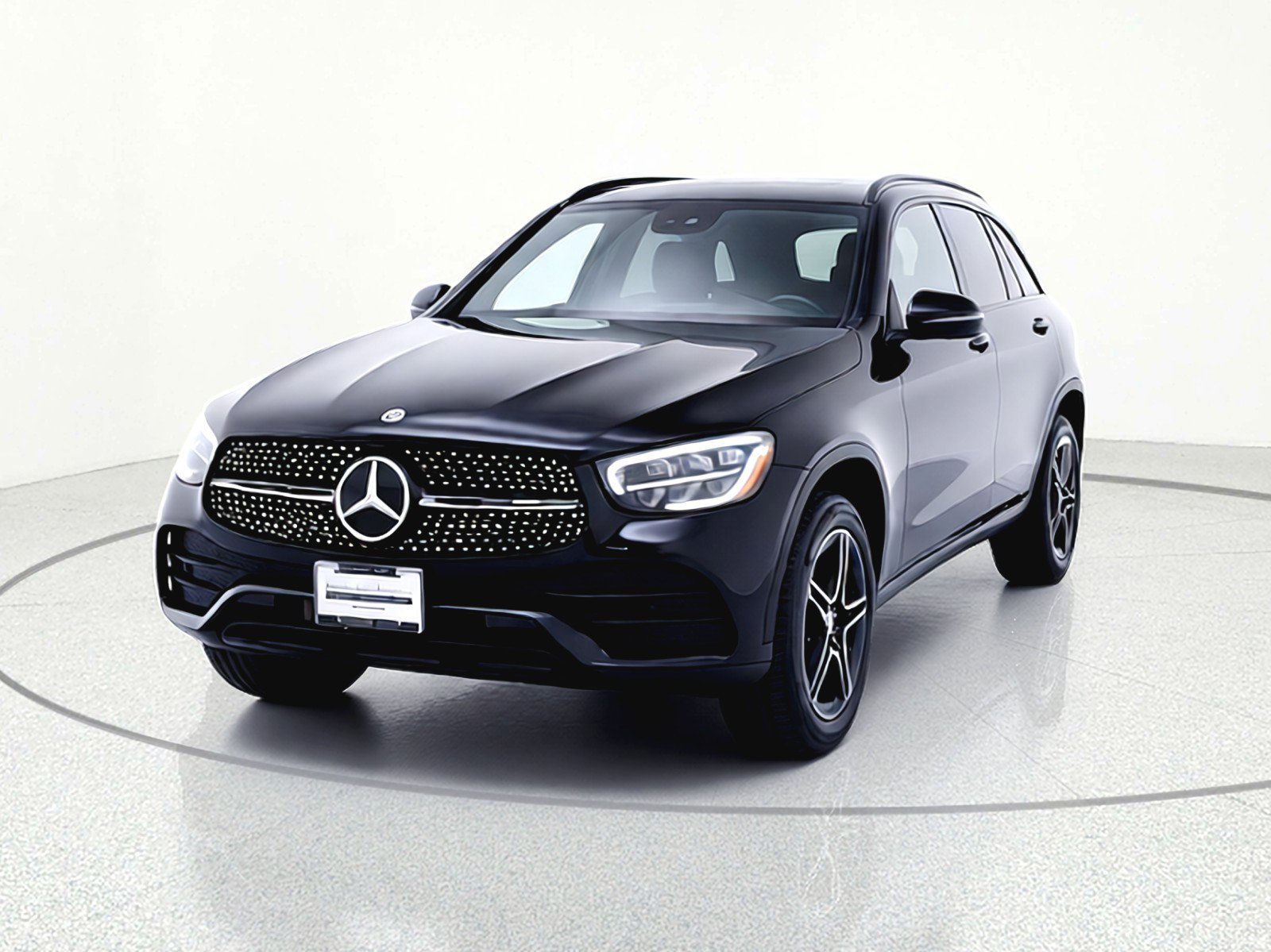 Used 2022 Mercedes-Benz GLC 300 image 2