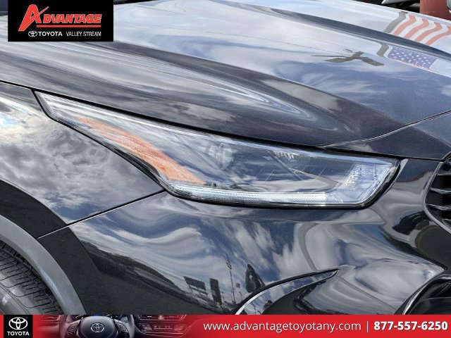 Used 2022 Toyota Highlander XSE AWD/4WD image 12