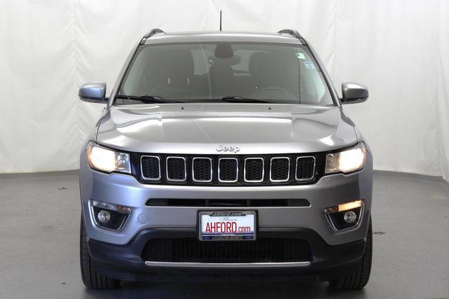 Used 2017 Jeep Compass Limited w/ Navigation Group AWD/4WD image 3