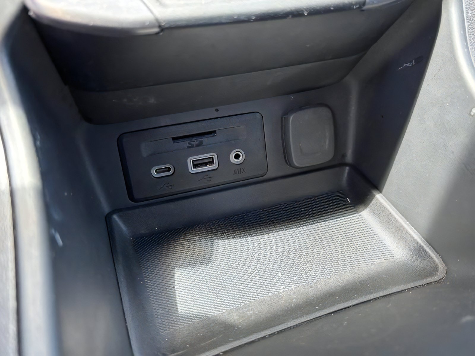 Used 2024 GMC Terrain AT4 AWD/4WD image 16