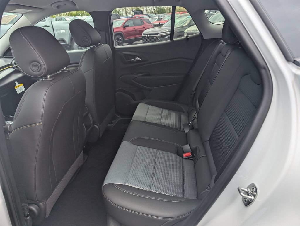 New 2026 Chevrolet Trax LT w/ Driver Confidence Package FWD image 9