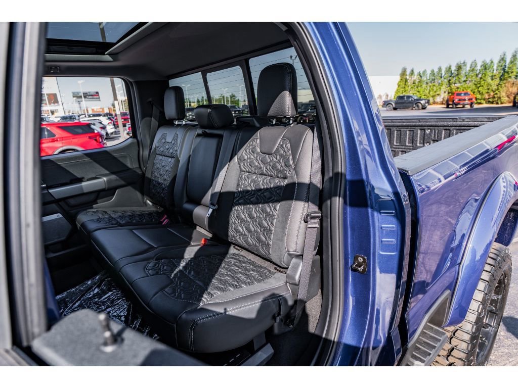New 2026 Ford F250 Lariat w/ Black Appearance Package AWD/4WD image 27