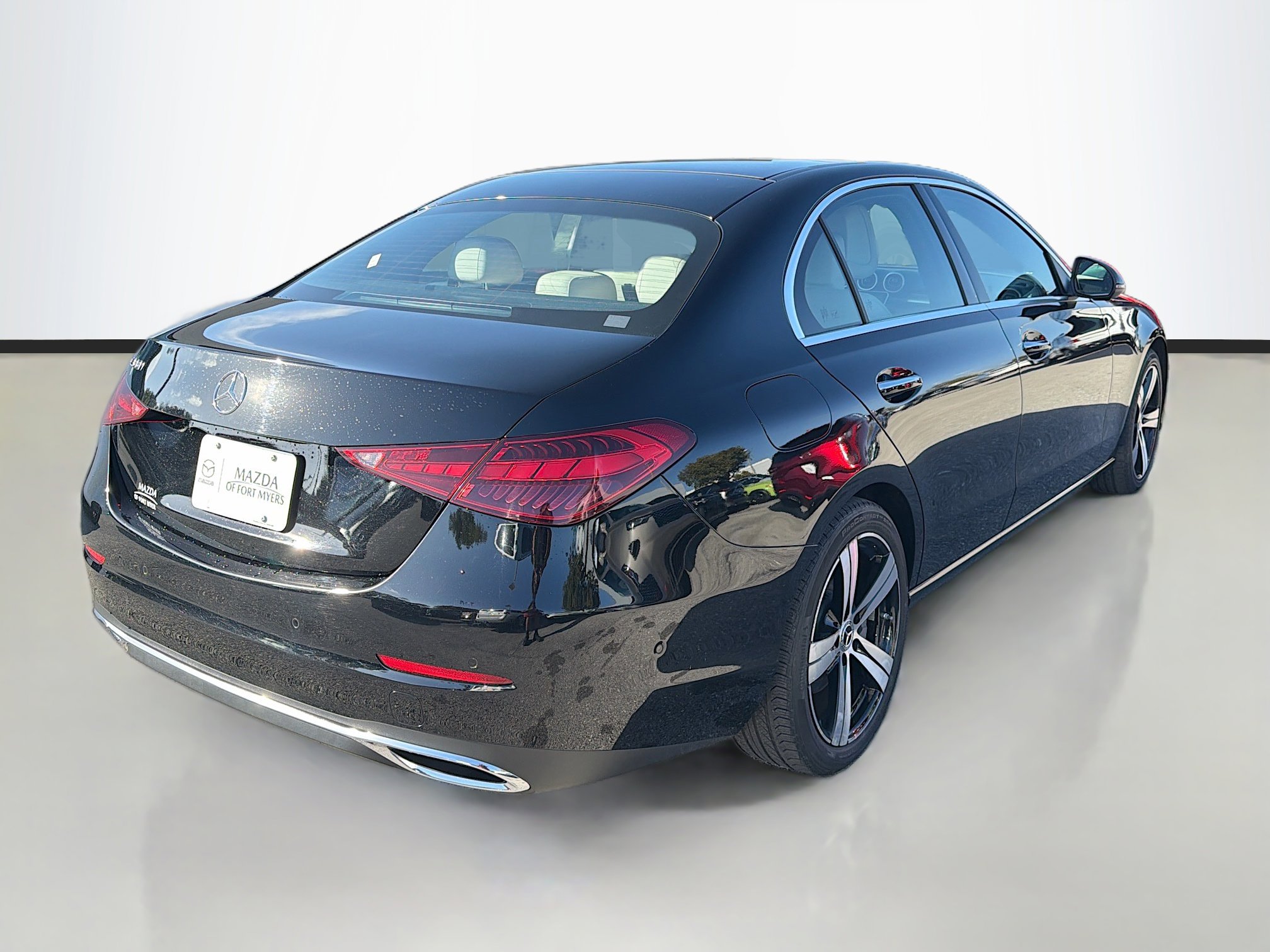 Used 2025 Mercedes-Benz C 300 Sedan image 3