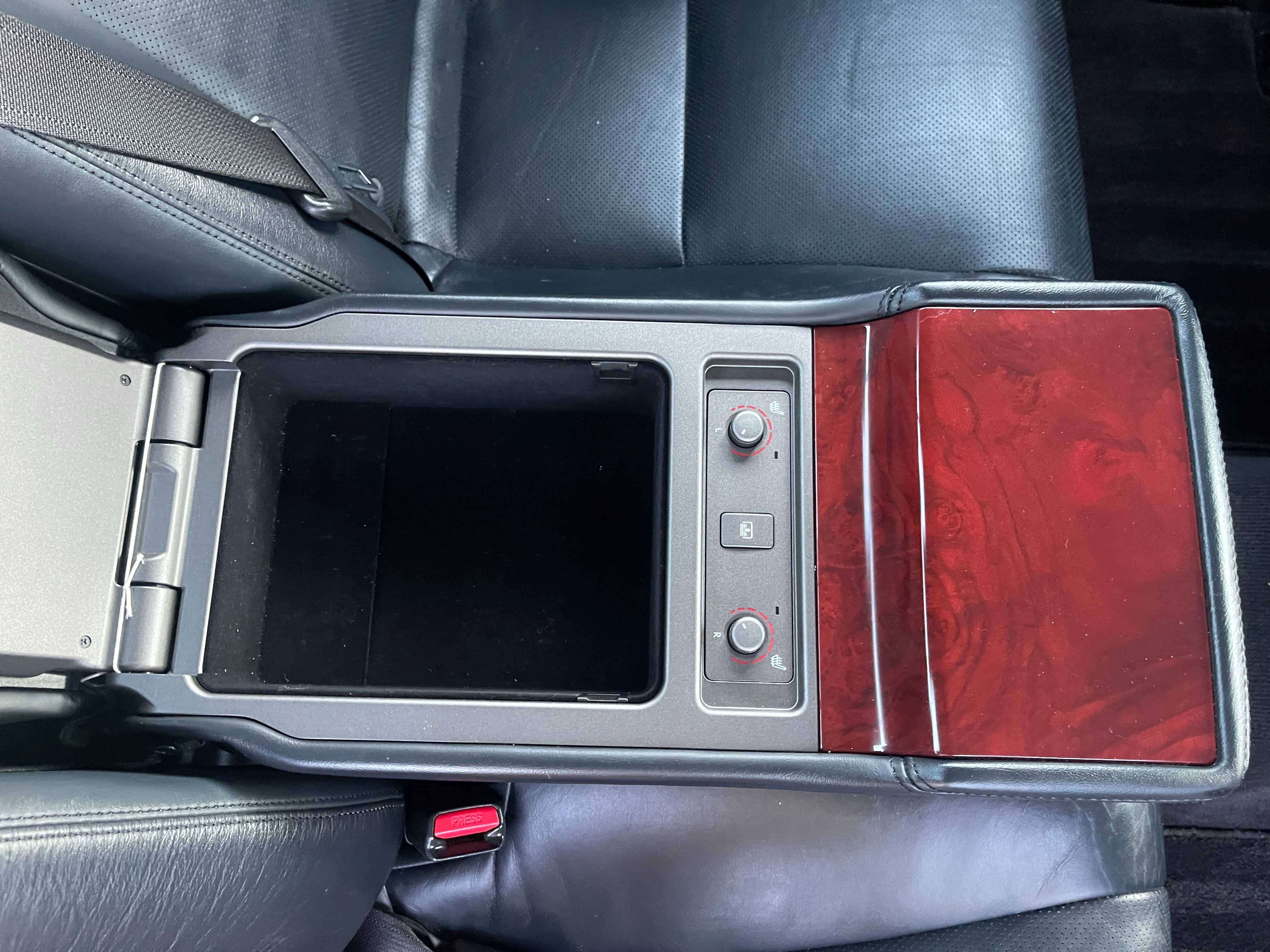 Used 2011 Lexus LS 460 w/ Comfort Pkg image 12