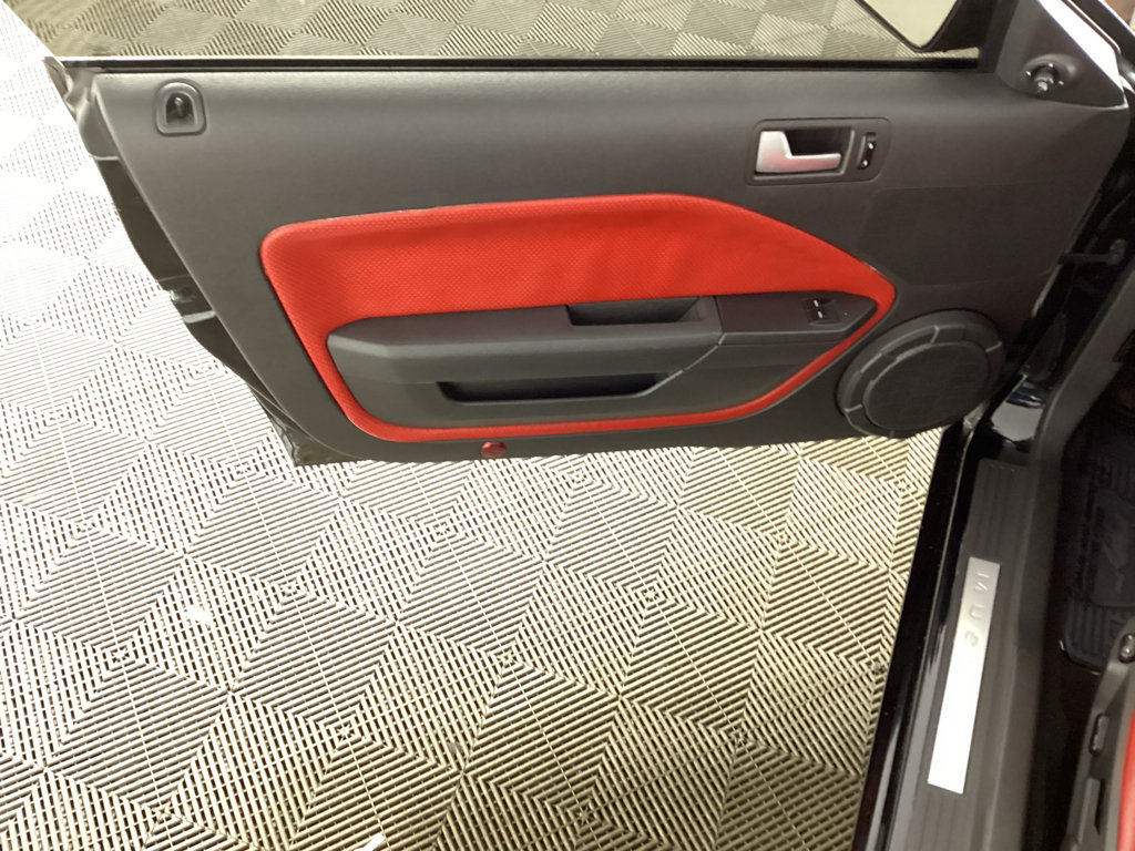 Used 2006 Ford Mustang GT RWD image 14