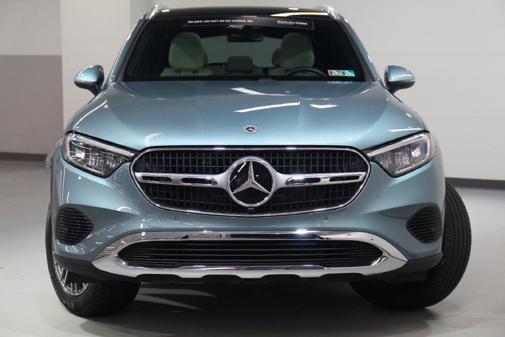 Certified 2025 Mercedes-Benz GLC 300 image 9