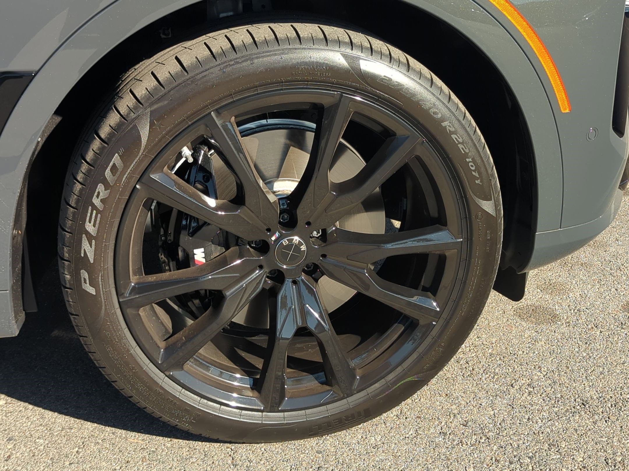 Used 2025 BMW X7 M60i w/ Executive Package image 13