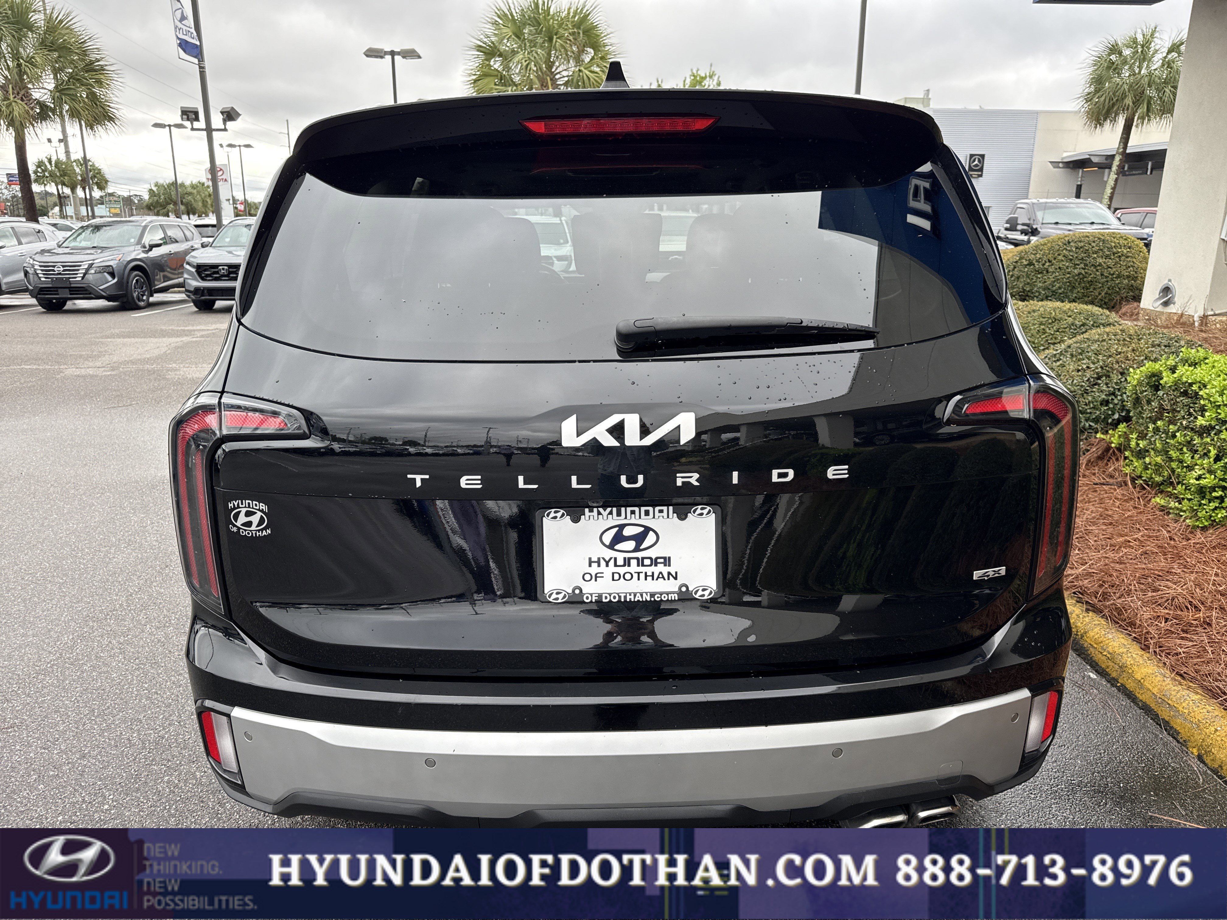 Used 2023 Kia Telluride EX image 3