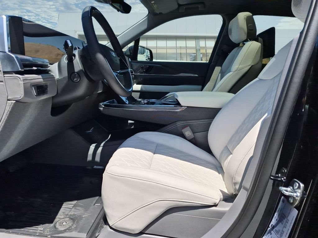 New 2026 Cadillac Escalade IQ Sport 1 w/ LPO, Floor Liner Package AWD/4WD image 11