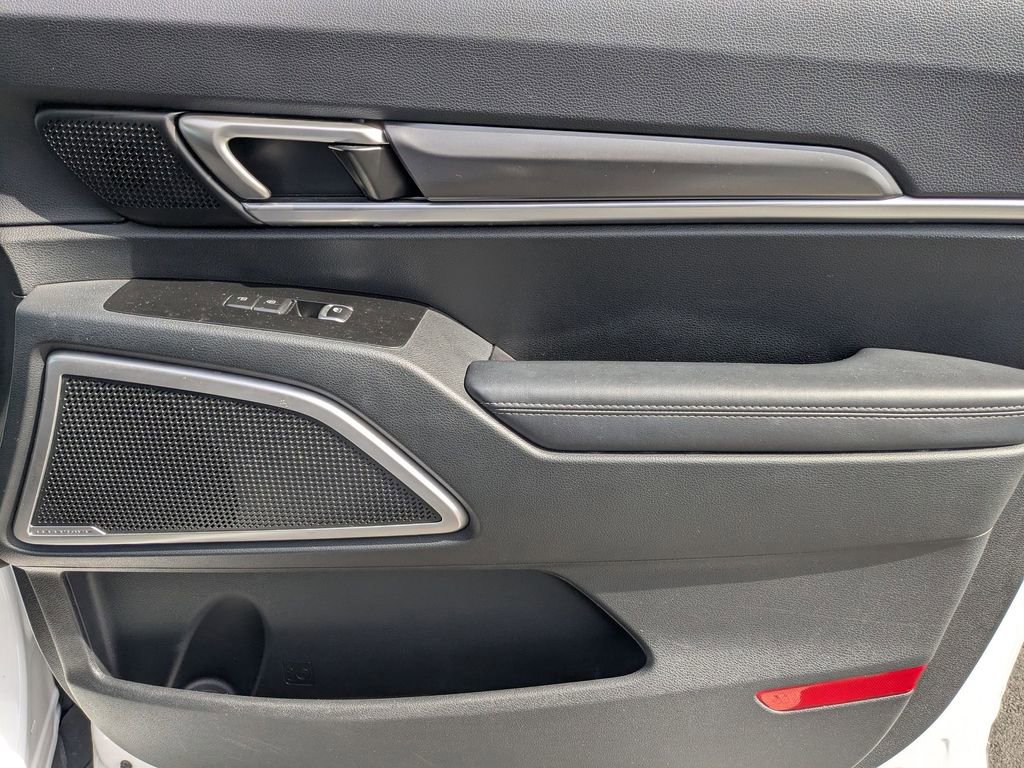 Used 2025 Kia Telluride S image 32