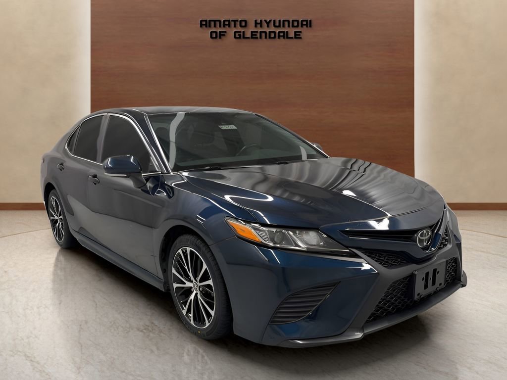 Used 2020 Toyota Camry SE w/ Cold Weather Package AWD/4WD image 7