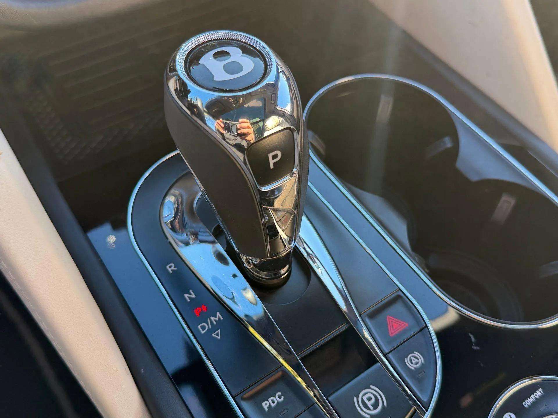 Certified 2022 Bentley Bentayga image 39