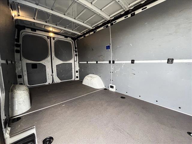 Used 2024 Mercedes-Benz Sprinter 2500 image 20