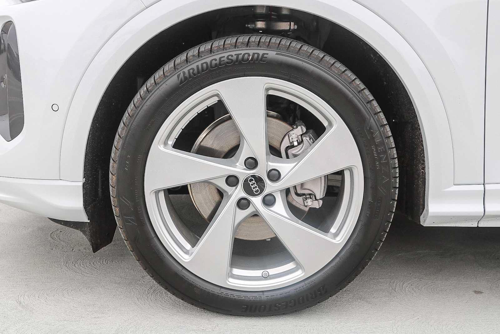Used 2025 Audi Q5 Prestige AWD/4WD image 11