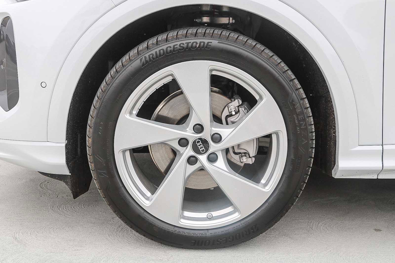 Used 2025 Audi Q5 Prestige AWD/4WD image 11
