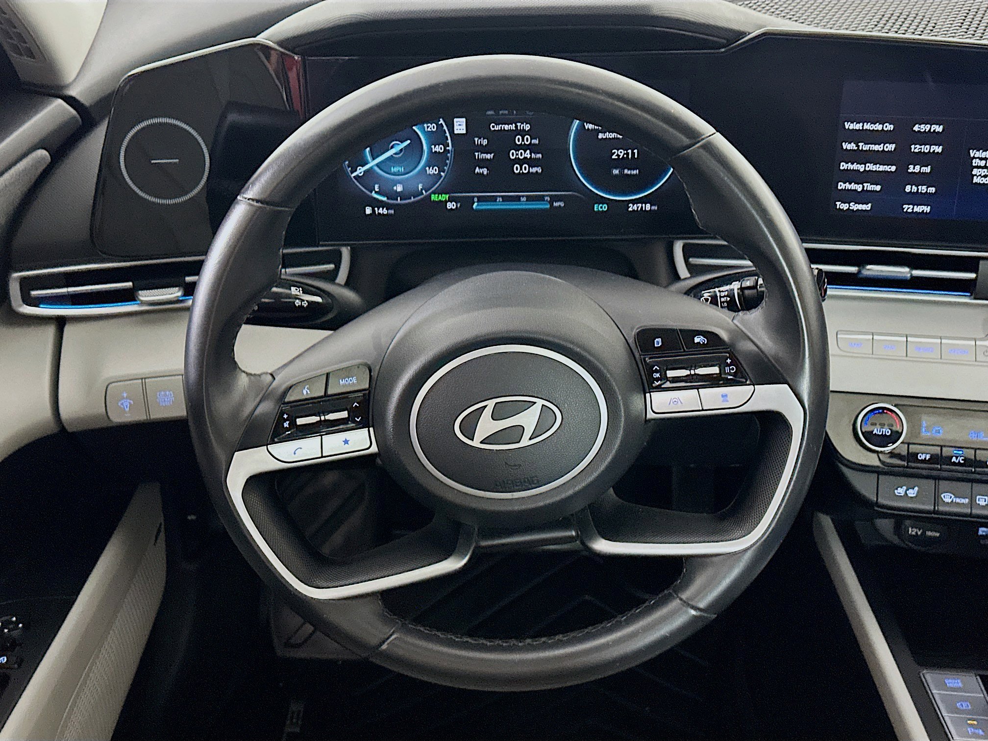 Used 2024 Hyundai Elantra Limited image 29