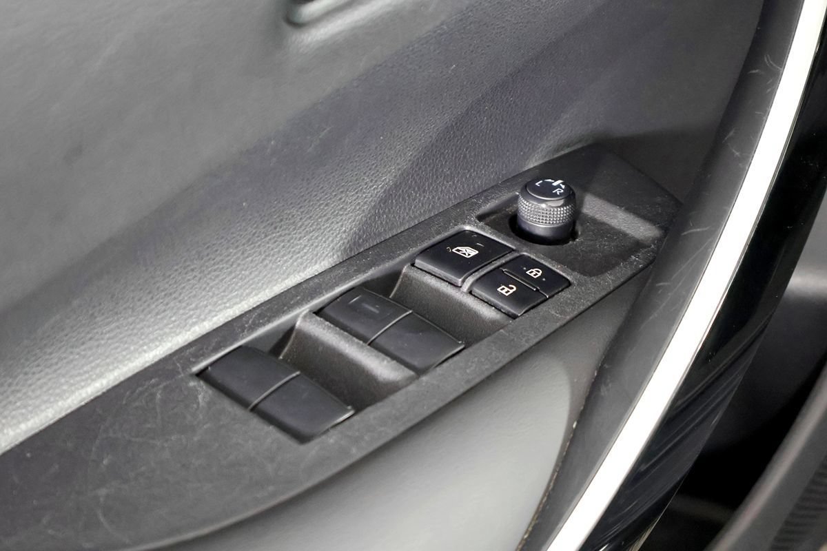 Used 2024 Toyota Corolla XSE FWD image 17