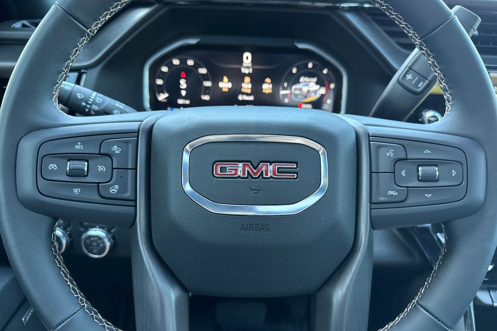 Used 2026 GMC Sierra 2500 AT4 w/ AT4 Premium Plus Package AWD/4WD image 36