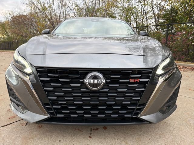 Used 2023 Nissan Altima 2.5 SR w/ SR Premium Package image 8