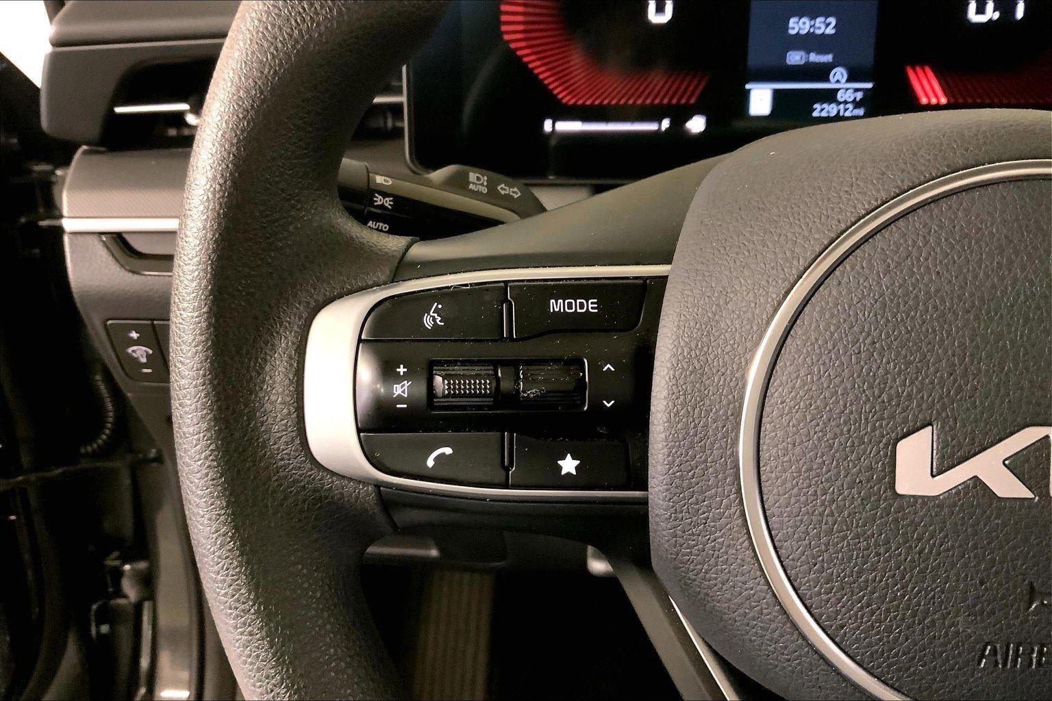 Used 2025 Kia K5 LXS FWD image 19